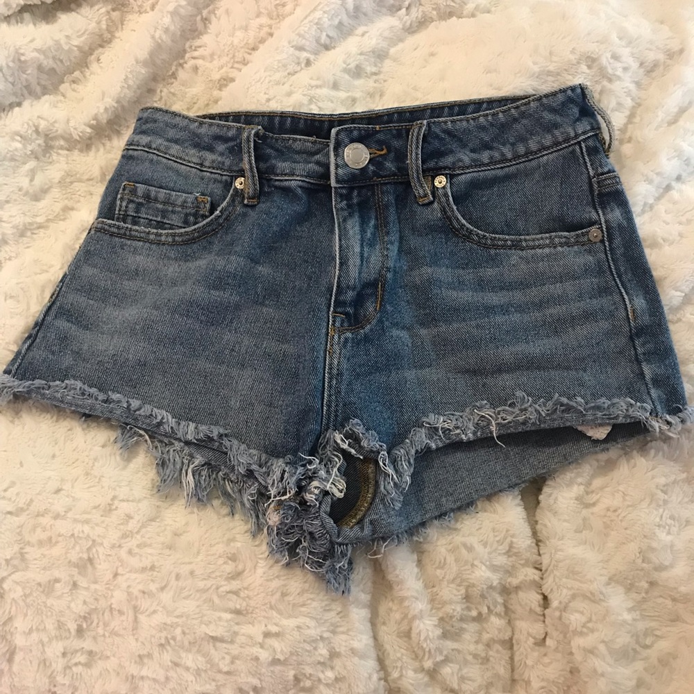 Denim shorts Kendall and Kylie